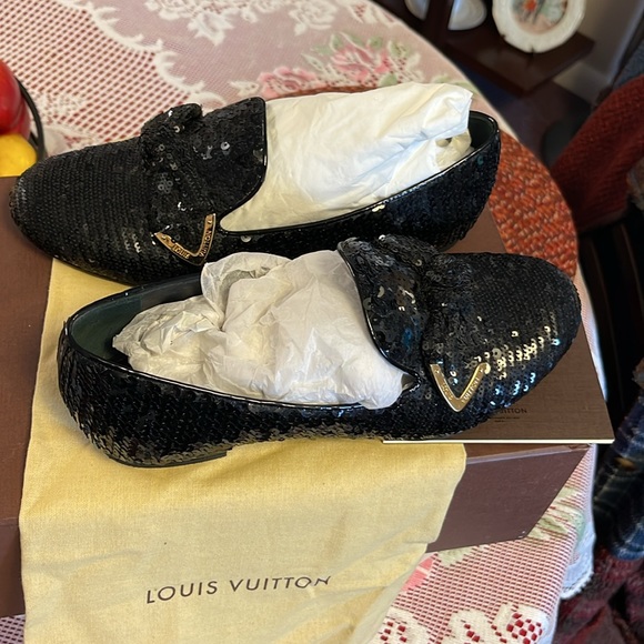 This shoes was giving to me - Picture 4 of 5